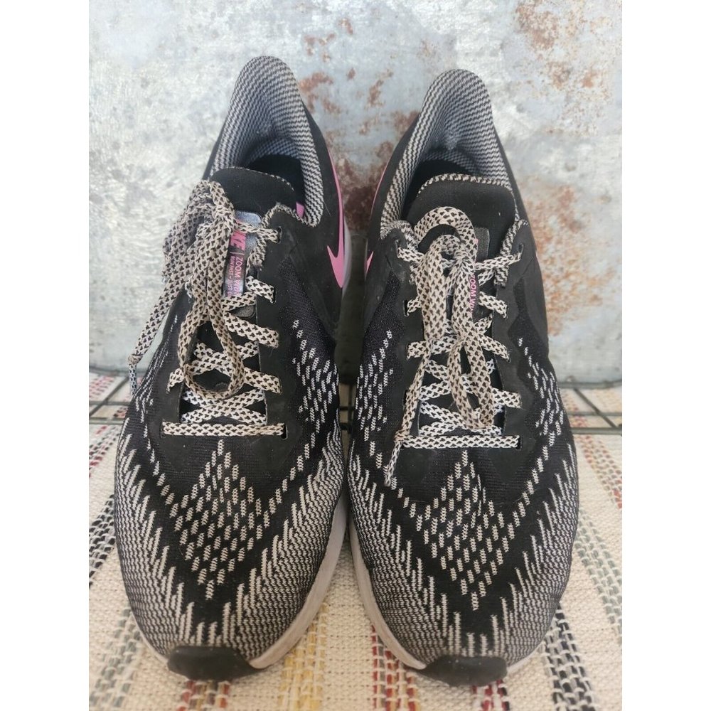 Size 9.5 - Nike Air Zoom Winflo Black Lotus Pink - Picture 2 of 7
